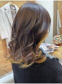 ベージュブラウン×インナーイエロー
