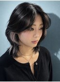 黒髪レイヤー×ホワイトインナーミディアムレイヤー