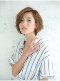 スタイリッシュかき上げショートボブ