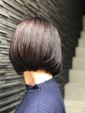 トヌコア ルア 下北沢店(TONUKOA RUA) 【サロンスタイル】忙しい朝でも決まるコンパクトボブ