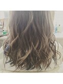 グレージュ×インナーブルー【新宿】