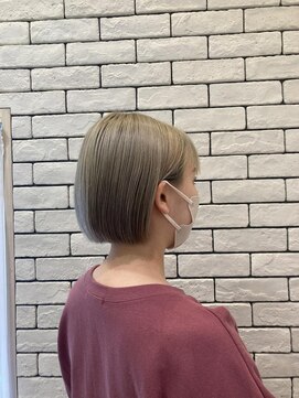 アドラーブル はなみずき店(adorable) 【ミニボブ】【ブロンドベージュ】10代 20代