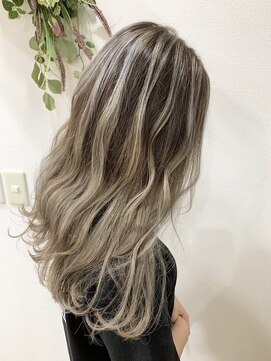 ヘア ライフ セリス(hair life Celis) ホワイトベージュ