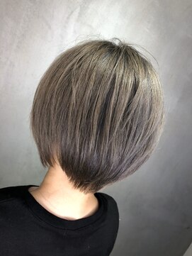 ルッソリベラ 池袋(Lusso libera) 大人かわいいショート×カーキベージュ 池袋◎30代40代50代