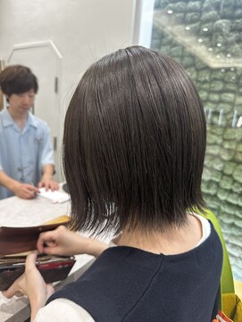 ディーボーイ 健軍店(D-BOY) シアーグレージュ