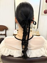 キキ(kiki)&nbsp;【sae】結婚式参列☆タイトアレンジ