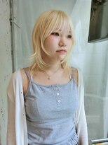 ノラ シブヤ(NORA)&nbsp;ブロンド抜きっぱなしハイトーンウルフカットハッシュカット