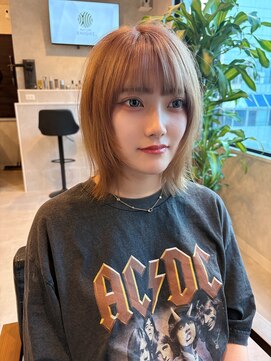 ナイト(KNIGHT) レイヤーカット/ウルフカット/ミルクティー