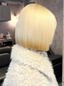 エルバイラビス 大宮(elu by lovis) 《巴結生》ブロンド/タッセルボブ/抜きっぱなしブロンド