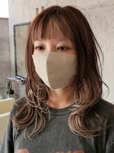 ダコタバイメロウ(DAKOTA by MELLOW) ミディアムウルフ/ウルフカット/インナーカラー/ミルクティー