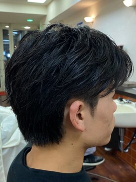 メンズ美容室 タカミ 毛流れフェザーパーマ