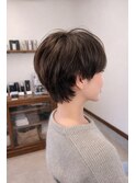 ほんの少しエッジをきかせた大人ショート