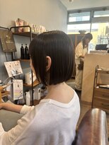 スアバイキキ(SuA by kiki.)&nbsp;ミディアムレイヤー/ハッシュカット/ワインレッド[千葉]