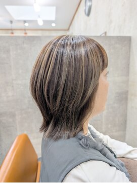 イル(iru) 白髪をデザインに♪コントラストハイライト