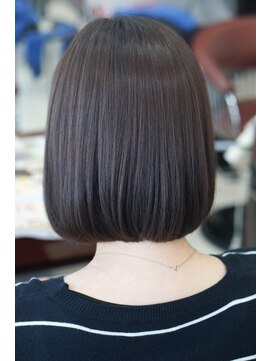 ヘアセラピー サラ(hair therapy Sara) 上品大人ボブ