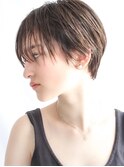大人かわいい耳かけハンサムショート×ベージュ/イメチェン