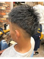 ルーナヘアー(LUNA hair)&nbsp;『京都 ルーナ』フェード×メッシュ×シルバー【草木真一郎】