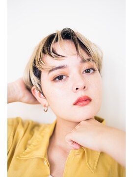 ピズム(PISM) 耳かけハンサムイメチェンショート／ハイライト＆ローライト