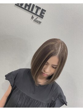 アンダーバーホワイト 西宮店(_WHITE) ミルクティーベージュハイライトカラー