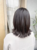 チェシャ(chesha)&nbsp;外ハネミディアムヘア