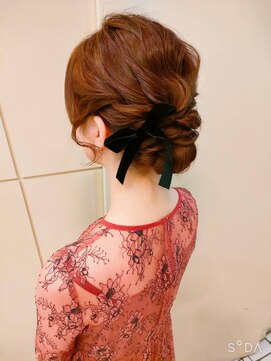 ヘアメイク ジェイエム ルーズシニヨン&ベロアリボン
