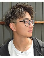 フリーク バーバーショップ 都島店(FREAK BARBER SHOP) ハイライト無造作アップバングツイストスパイラルパーマ