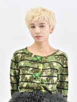 ロアー ヘアー マックイーン 流山おおたかの森店(RAWR hair McQueen) 【RAWR】大人可愛いマッシュショートボブ　ホワイトブロンド