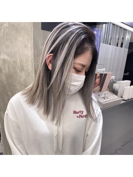 キング(K!ng) 縮毛矯正髪質改善ハイライトレイヤーカット枚方美容室エクステ