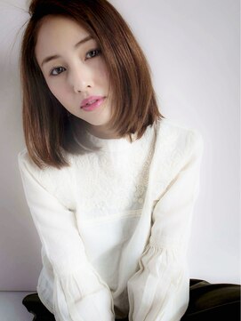 ラヴィ(Lavie) 髪質改善トリートメントレイヤーカットボブブリーチダブルカラー