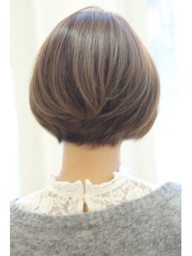 ラグエル(RAGUEL) 30代40代50代のひし形ショートボブ