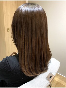 ルミエール(Lumiere) ナチュラルなツヤ感カラー♪