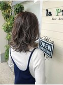 カーキグレージュ