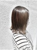 ぱつっと切りっぱなしボブ　脱赤ハイライト　透明感　くすみ系