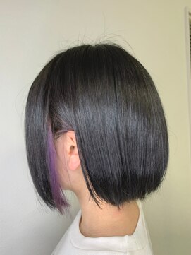 ジウ 上通り(JIU) 重ためショートボブ×立体感×インナー×パープルピンク