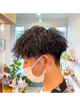 クロー(CROW) 刈り上げマッシュ × ツイストスパイラル