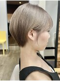 ベージュカラー コンパクトショート スタイリングが簡単 20代