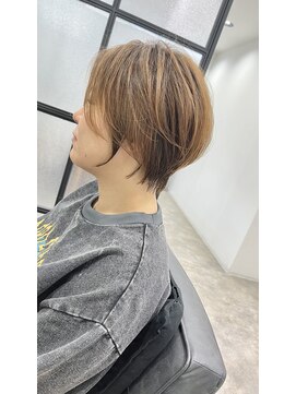 ピックアップ(ｐｉｃｋ ｕｐ) ショート　ボブ　白髪ぼかし　縮毛矯正　髪質改善