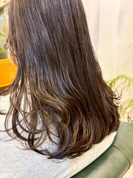 エピックコースト(epic coast)の写真/新導入！『ハウタム髪質改善トリートメント』ずっと眺めてたくなるような、ツヤツヤ質感へ導く♪持続力も◎