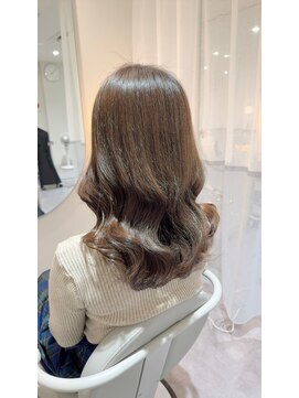 レリーアンテ 大阪梅田(Rely ante) ツヤツヤ透明感オリーブベージュ