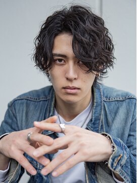 シティ(CITY) 小久保styleフェザーパーマグレーブルーカラー刈り上げショート