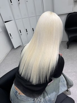 ペレ 渋谷(PELE) イメチェン/ホワイトブロンド/外ハネボブ/ワイドバング/渋谷