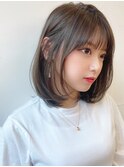 レイヤーボブロブ長めボブオリーブベージュ小顔レイヤー髪質改善