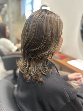 イルダバイグラッシー センター北(iluda by glassi) 軽やか◎ナチュラルハイライト×くびれミディ《高倉》