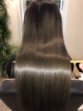 アールサロン アオヤマ(Rr SALON AOYAMA) サファイアミネコラストレート