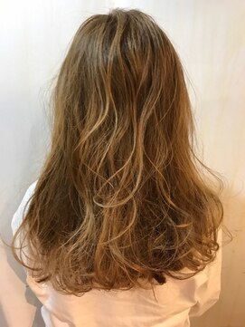 ヘアサロンM 新宿 デザインカラー/厚めバング/ローライト/スリークボブ