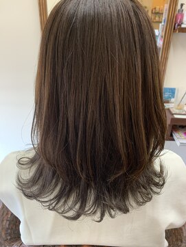 パチャールヘアー(PACAR HAIR) レイヤーカット×インナーラベンダー