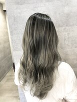 オリ(‘Oli)&nbsp;パールグレー/バレイヤージュ