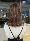 可愛いが渋滞_ミディアムレイヤー×ラテブラウンハイライト_