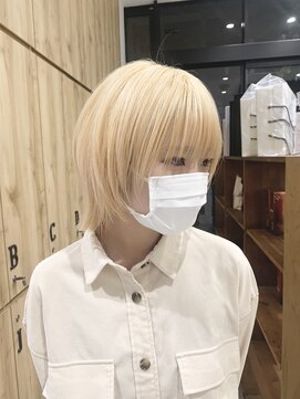 アテナ 六本松店(ATENA) 抜きっぱなしホワイトブロンド