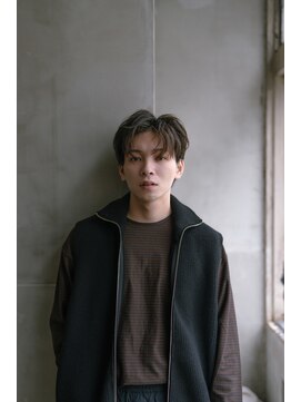 トゥ(TOE) ラフパートのセンターパートショート